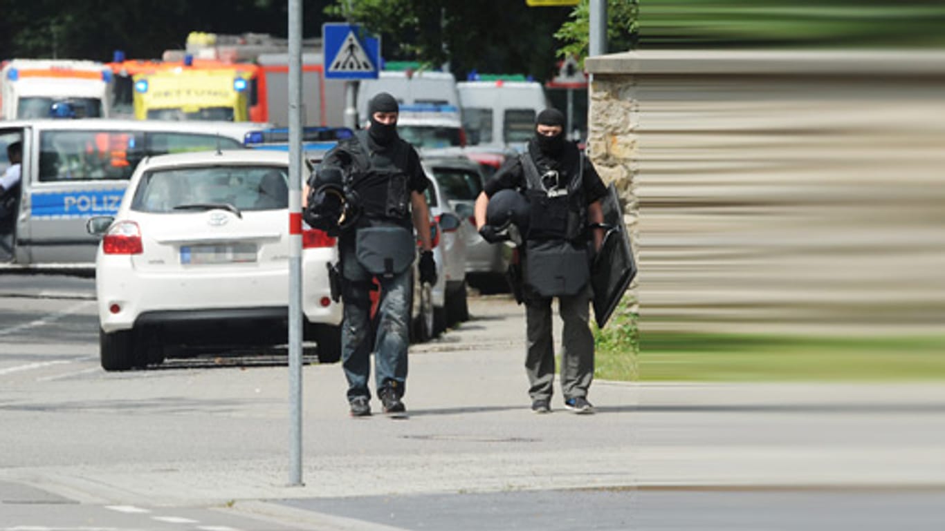 Geiseldrama in Karlsruhe: Spezialkräfte der Polizei