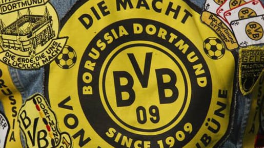 Auf dem weg zur Gedenkstätte des Konzentrationslagers Auschwitz ist ein Bus mit BVB-Fans verunglückt. Auf dem weg zur Gedenkstätte des Konzentrationslagers Auschwitz ist ein Bus mit BVB-Fans verunglückt.