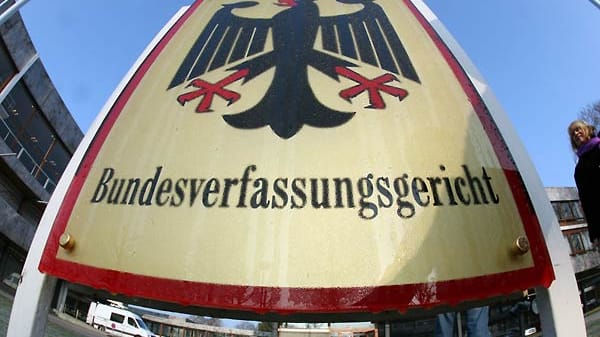 Die Richter des Bundesverfassungsgerichts entscheiden am Dienstag über den ESM