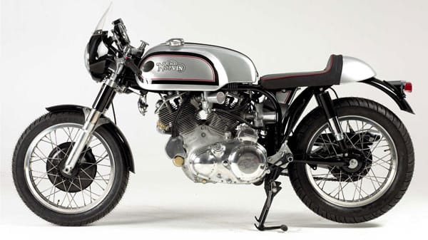 Neben "Norvin" gab es noch andere Café Racer-Kreationen. Ein "Triton" Café Racer (abgeleitet von Triumph und Norton) war eine Hybrid-Konstruktion aus zwei verschiedenen Maschinen. Hier wurde jeweils nur das Beste verwendet: der Triumph-T120-Motor einer "Bonneville" und das "Featherbed"-Fahrwerk von Norton. Bei einer selbstgebauten "Tribsa"-Maschine wurde der Triumph-Motor hingegen in das A65-Fahrwerk von BSA (Birmingham Small Arms) eingebaut. Der Rest war individuell.