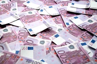 Wegen der Euro-Krise sollen Reiche nicht mehr zur Kasse gebeten werden