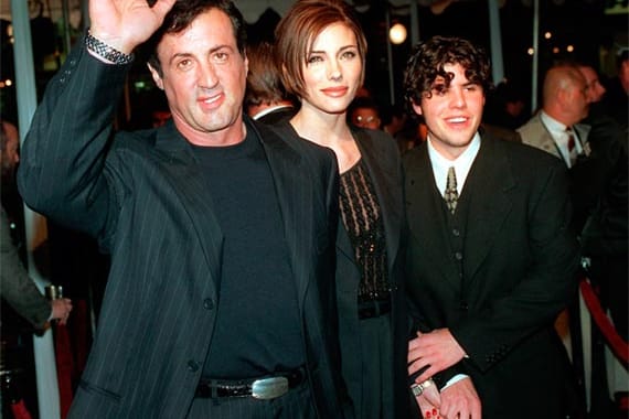 Stunden vor seinem Tod surfte Sage Stallone (re.) noch auf Facebook (auf dem Bild mit Vater Sylvester Stallone und dessen Frau Jennifer Flavin).