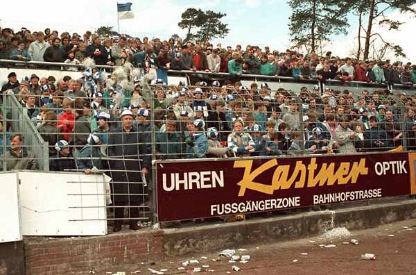 "Nächstes Jahr in Meppen", das bekamen abstiegsgefährdete (oder als Absteiger feststehende) Bundesligisten in den 80er- und 90er-Jahren von gegnerischen Fans gern zu hören. Der SV Meppen, die Stadt im Emsland hat knapp 35.000 Einwohner, erarbeitete sich den Ruf eines sympathischen Provinzklubs. In der Saison 1994/95 fehlten nur zwei Punkte zum Bundesliga-Aufstieg. 1998 stieg Meppen aus der 2. Liga ab und spielte nach zwei Jahren in der Regionalliga seit 2000 in der Oberliga. 2011 stieg Meppen wieder auf.