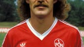 Horst Weyerich im Jahr 1983. Der Abwehrspieler spielt während seiner aktiven Karriere von 1975 bis 1985 nur für den 1. FC Nürnberg. Er kommt auf 230 Spiele und 48 Tore.