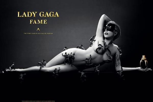 In einer Werbung für ihr neues Parfum zeigt sich Lady Gaga komplett hüllenlos.