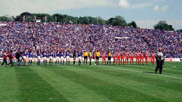 Auf geht's zum großen Finale. Gegen abstiegsbedrohte Unterhachinger muss ein Schalker Sieg her, soll es mit dem Titel noch klappen.