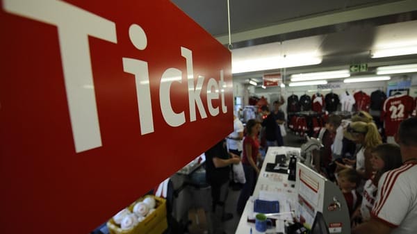 Viele Bundesligisten haben die Ticketpreise in den meisten Kategorien erhöht.