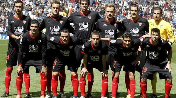 4. August: Borussia Mönchengladbach gegen FC Sevilla: Der Champions-League-Qualifikant empfängt den FC Sevilla (15.30). Ein echter Härtetest für die Elf von Trainer Lucien Favre.