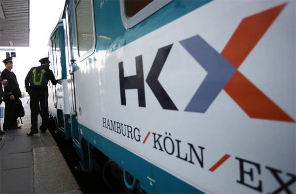 Der Zug des Bahn-Konkurrenten HKX fährt unter anderem über Münster, Gelsenkirchen und Essen, hält aber nicht in Bremen.