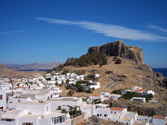 Neben Stränden, Bars und antiken Schauplätzen bietet Rhodos auch das "wahre" Griechenland im hügeligen Inneren der rund 80 Kilometer langen Insel. Dafür gab es Platz acht.