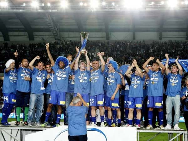 Der Sporting Club de Bastia, kurz: SC Bastia, hat sich in Frankreichs Ligue 1 hochgespielt. Der Zweitliga-Meister gewann das entscheidende Spiel gegen Ajaccio mit 2:1 und zeigte durchaus Potential, um in der höchsten französischen Spielklasse mitzuhalten. Der Klub hat ein vergleichsweise kleines Vereins-Budget von 17 Millionen Euro.