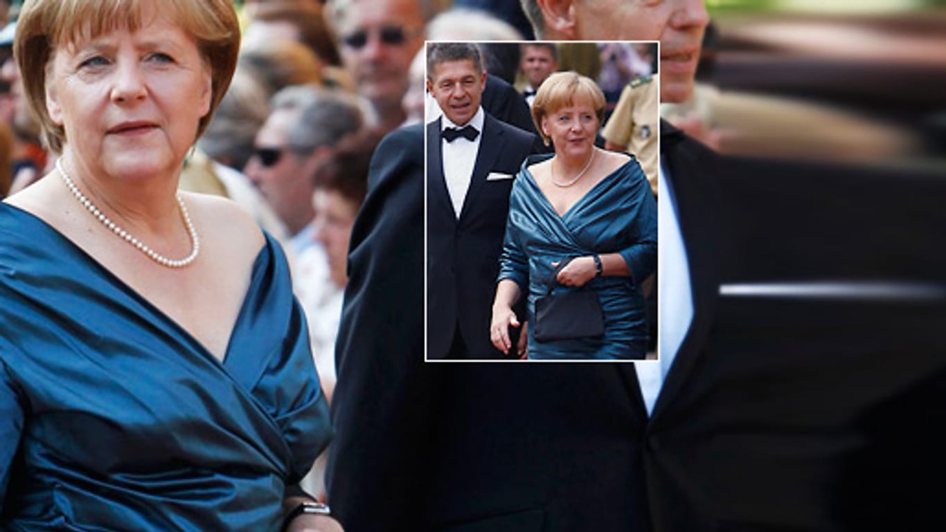 Zum Verwechseln ähnlich: Angela Merkel und Ehemann Joachim Sauer im Jahr 2008 (li.) und im Jahr 2012.