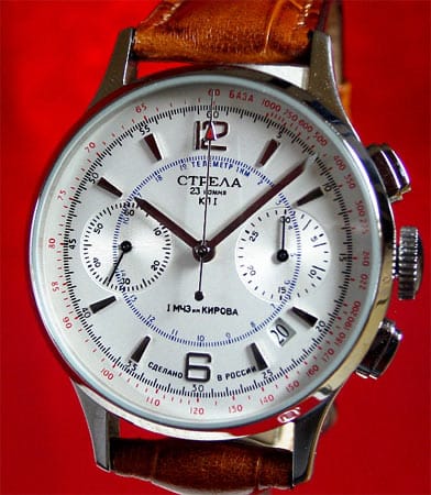 Sie ist die wohl schönste Uhr von Poljot: Mit 38 Millimetern zierlich und aufgeräumt. Strela heißt "Pfeil" oder "Spitze". Für rund 400 Euro ist der Zeitmesser zu haben.