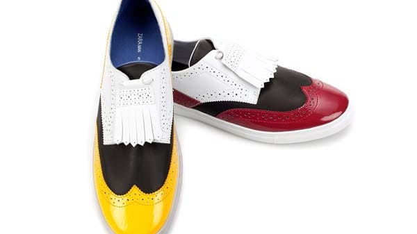 Ein Klassiker in neuem Look: In diesem Sommer treiben es selbst klassische Brogues mit Lochmuster (von Zara um 70 Euro) ordentlich bunt.