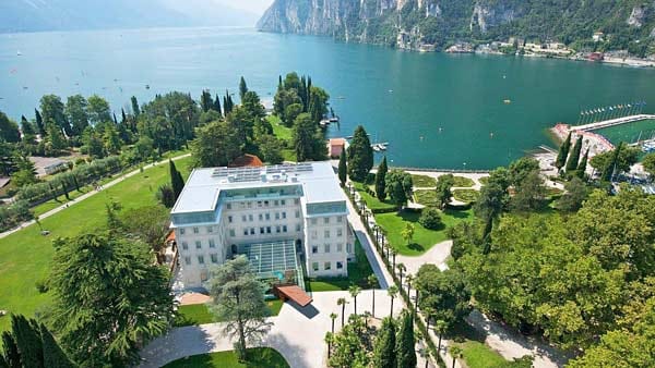 Im Juni 2011 erwachte das Lido Palace in Riva del Garda aus dem Dornröschenschlaf - mehr als 111 Jahre nach seiner ersten Eröffnung.