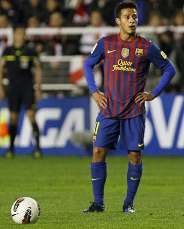 Das Schienbein macht ihm einen Strich durch die Rechnung: Thiago Alcantara vom FC Barcelona bleibt in Spanien.