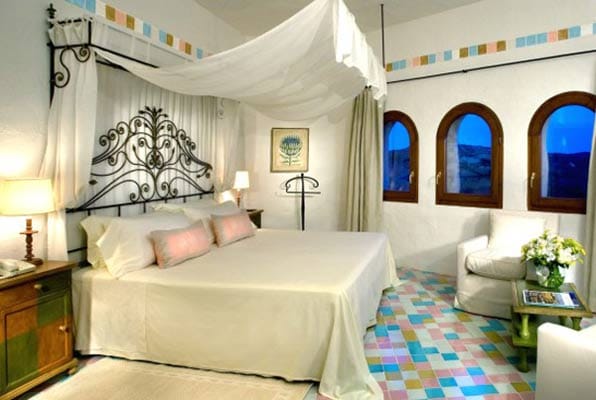 Das einem romantischen Fischerdorf nachempfundene Hotel bietet 124 top ausgestattete Zimmer.