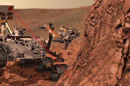 Die Animation zeigt "Curiosity" bei der geplanten Arbeit mit einem Laserstrahl von acht Metern Reichweite.