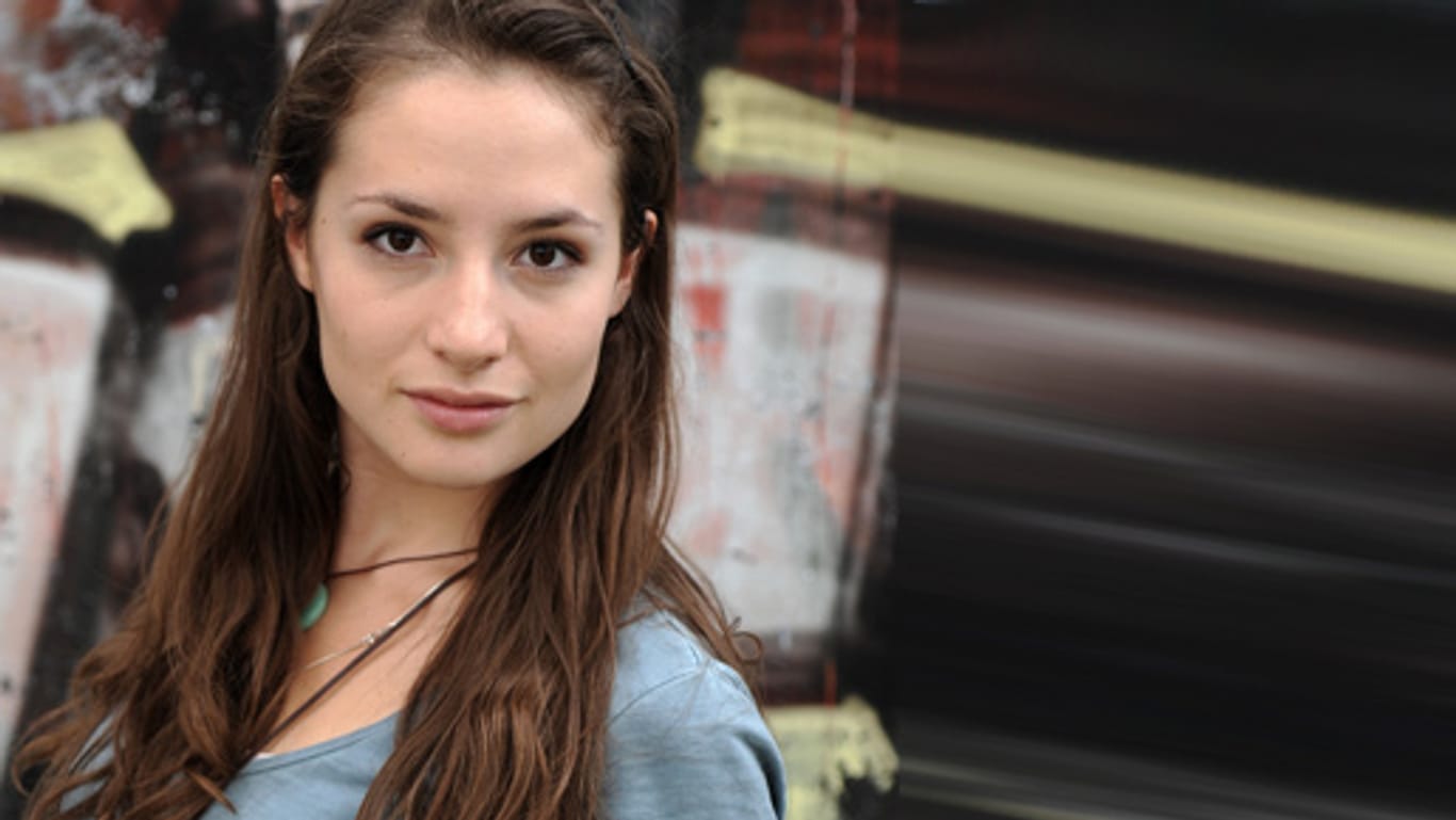 Adriana Möbius: Sie spielt die Neue bei "GZSZ" - eine französische Schönheit aus Paris.