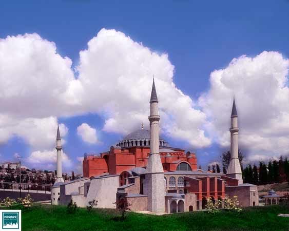 Moscheen sind in der Miniwelt "Miniatürk" in der Türkei zu bewundern.