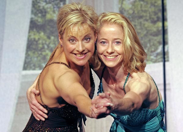 Silvia Seidel zusammen mit Tanja Schumann im Jahr 2009 in Düsseldorf bei Proben für die Komödie "Nie wieder arbeiten". Laut der Agentin von Silvia Seidel, hätte die Schauspielerin im Herbst 2012 mit einem Theaterstück auf Tournee gehen sollen.