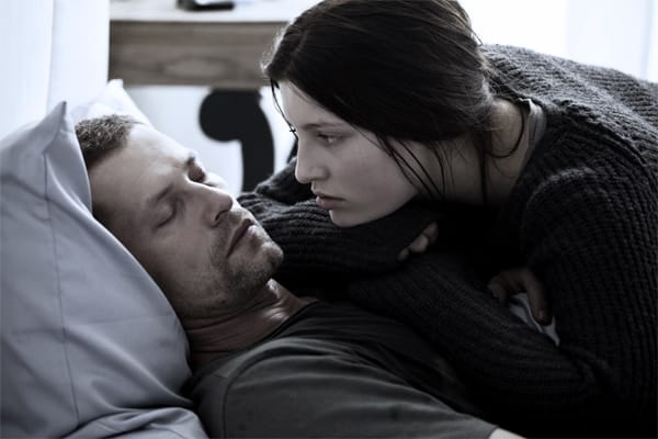 Kommen sich näher: Max (Til Schweiger) und Nina (Luna Schweiger) - der knallharte KSK-Soldat will die Vollwaisin vor einem Verbrecher retten.