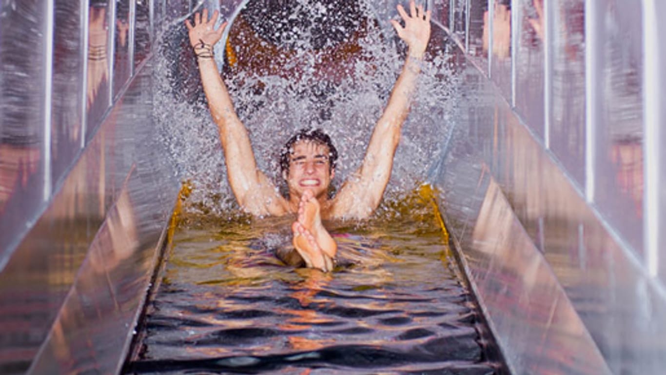 Wasserspaß im "Therme Erding" (Symbolbild): Die Betreiber müssen auf die Gaskrise und die steigenden Kosten reagieren.