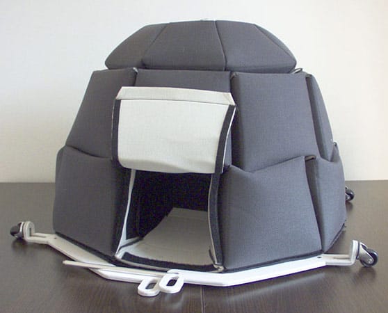 i-gloobox, so heißt das Zelt des bulgarischen Designers Georgi Djonarski.