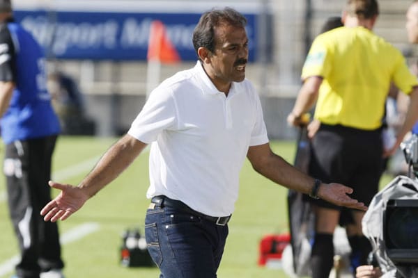 Hertha-Trainer Jos Luhukay zweifelt am Charakter seines Teams.