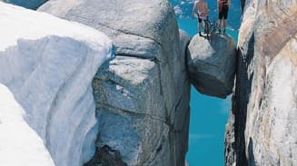 Stavanger: Kjerag-Felsen in Südnorwegen.