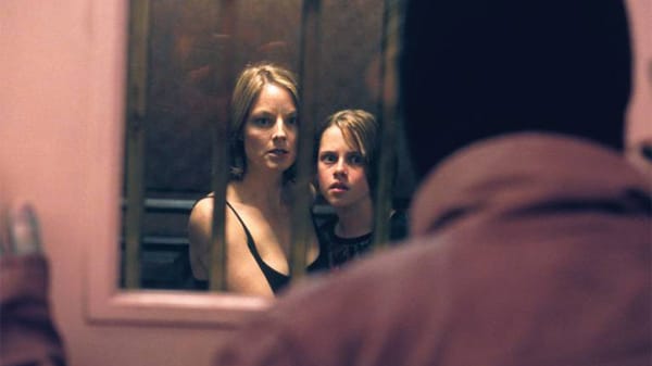 Jodie Foster und Kristen Stewart in Panic Room