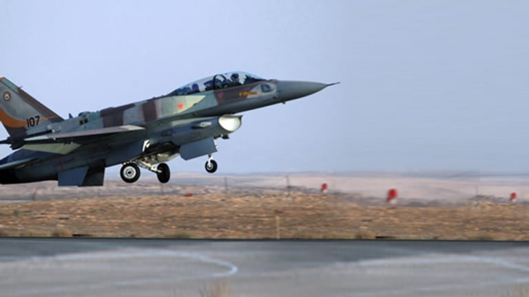 Steht ein Luftschlag gegen Iran kurz bevor? Eine israelische F16 beim Start