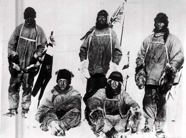 Alle fünf Männer, die schließlich am Pol ankamen, verloren ihr Leben. Das Desaster geht auch als "Terra-Nova-Expedition" in die Geschichtsbücher ein.