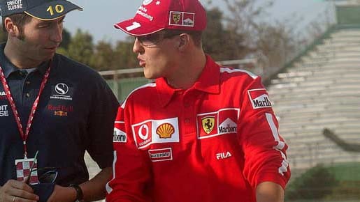 Ex-Formel-1-Fahrer Heinz-Harald-Frentzen (li.) lästert über das Comeback seines ehemaligen Kollegen Michael Schumacher. (Archivbild) Ex-Formel-1-Fahrer Heinz-Harald-Frentzen (li.) lästert über das Comeback seines ehemaligen Kollegen Michael Schumacher. (Archivbild)