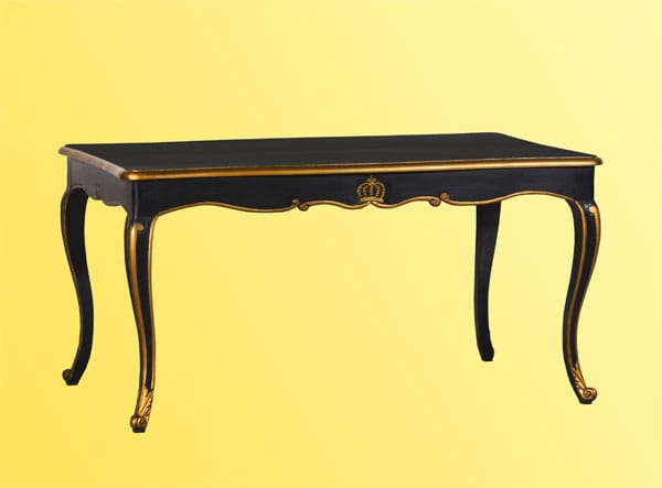 Möbeldesign von Harald Glööckler: Tisch Elysée in schwarz mit goldfarbenen Konturen.