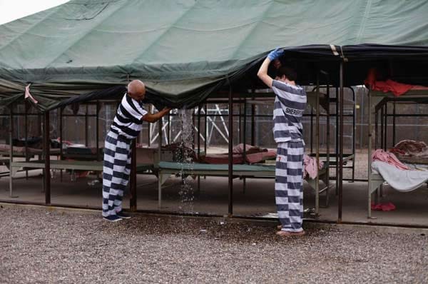 Das Gefängnis besteht seit 1993 - Gegner Arpaios kritisieren die Bedingungen, unter denen die Häftlinge leben müssen. Das Gefängnis besteht seit 1993 - Gegner Arpaios kritisieren die Bedingungen, unter denen die Häftlinge leben müssen.