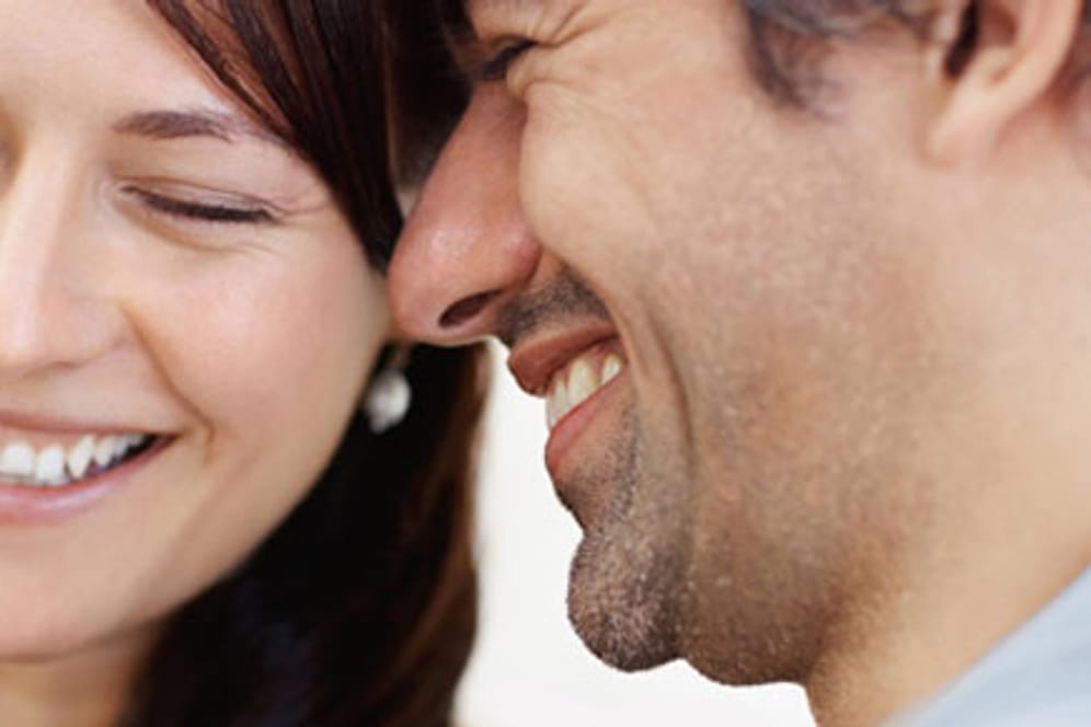 Gute Ehe: Gemeinsam lachen und Interesse füreinander haben