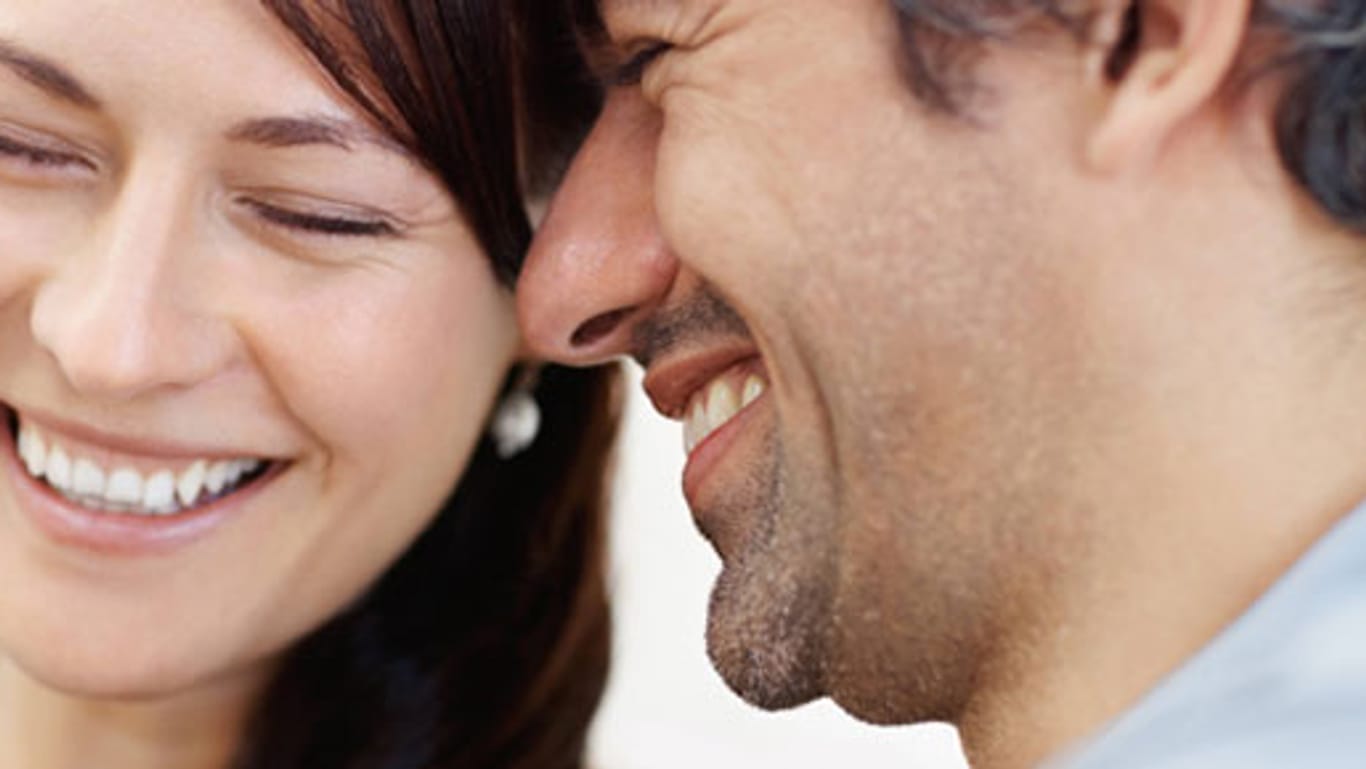 Gute Ehe: Gemeinsam lachen und Interesse füreinander haben