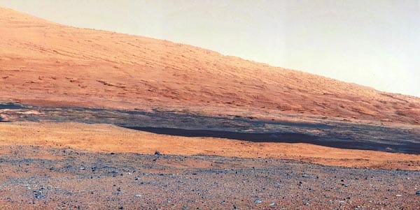 Fünf Kilometer hoher Aufstieg: Der Rover "Curiosity" sendet seine Daten aus dem Gale Krater, einer 154 Kilometer breiten Vertiefung auf dem Mars.