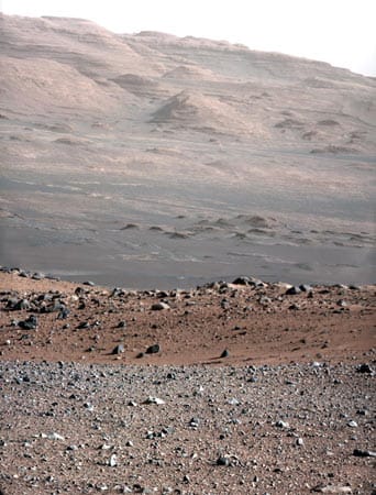 Hänge und Schotter: Die Gesteine im Berg Aeolis Mons deuten auf eine bewegte Geschichte des Mars, meinen Experten.