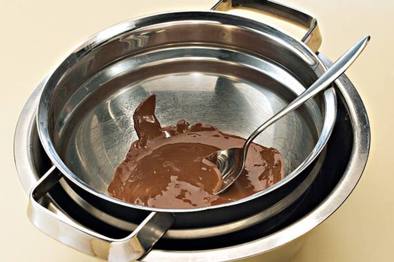 Kochen Kuvertüre temperieren
