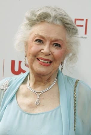 Die aus dem Film "Vom Winde verweht" bekannte Schauspielerin Ann Rutherford starb am 11. Juni 2012 im stolzen Alter von 94 Jahren in Beverly Hills. Rutherford habe an Herzproblemen gelitten und sich in zunehmend schlechtem Gesundheitszustand befunden.