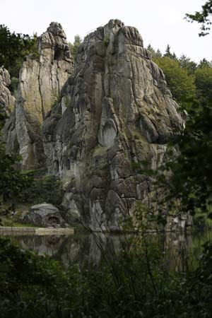 Funde belegen, dass auch die Externsteine im Teutoburger Wald bereits um etwa 10.000 vor Christus von Menschen aufgesucht wurden.