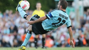 Rafael van der Vaart hat Tottenham den Rücken gekehrt und ist zu seiner alten Liebe HSV zurückgekehrt.