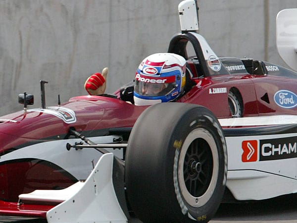 Zurück im Cockpit: 2003, zwei Jahre nach seinem schrecklichen Unfall, saß Alessandro Zanardi wieder im Cockpit eines Rennautos und drehte seine Runden.
