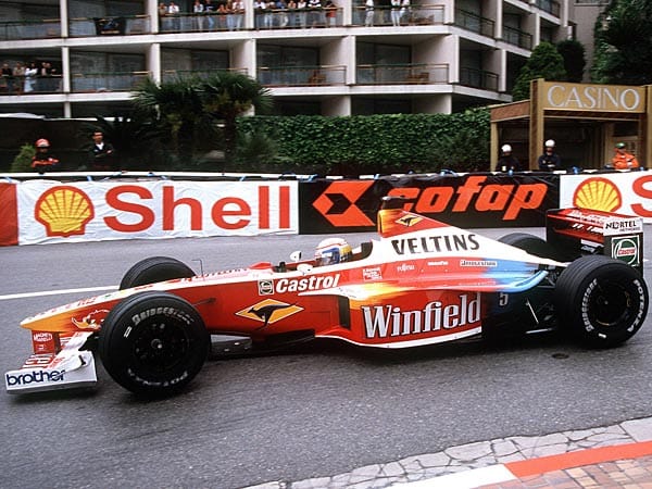 Königsklasse: Von 1991 bis 1999 bestritt der Italiener insgesamt 41 Rennen in der Formel 1. In seinem letzten Jahr war er dabei für Williams unterwegs. Ein Sieg gelang ihm aber nie.