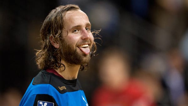 Einer der bekanntesten Spieler der Szene ist Silvio Heinevetter. Der Nationaltorhüter wurde 2009 von den Füchsen nach Berlin geholt. In der Bundesliga ist Heinevetter als extrovertierter Typ bekannt. Auch außerhalb des Sports sorgt der Vollbart-Träger für Schlagzeilen: Seit 2009 führt er eine Beziehung mit der 19 Jahre älteren Schauspielerin Simone Thomalla.