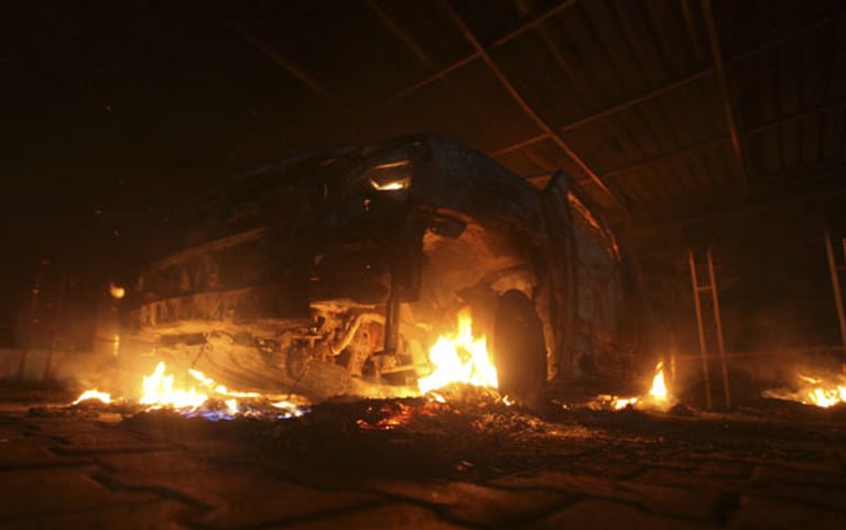Beim Angriff auf die US-Vertretung in Bengasi werden vier Diplomaten getötet.