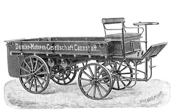 Große Kutsche: Im Grunde waren die Langhauber in Deutschland nur eine Zwischenetappe der Nutzfahrzeuggeschichte - der erste Daimler-Lastkraftwagen aus dem Jahr 1896 war nämlich ein Frontlenker.