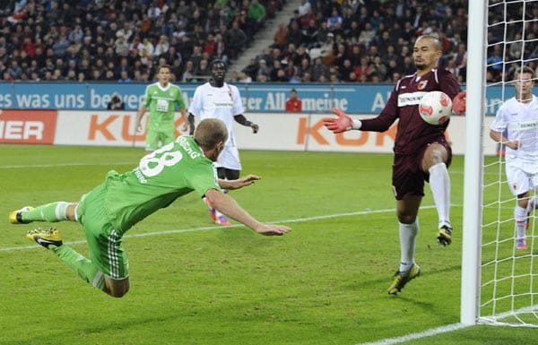 Die größte Chance des Spiels vergibt der Wolfsburger Thomas Kahlenberg. Und so steht es am Ende folgerichtig 0:0.